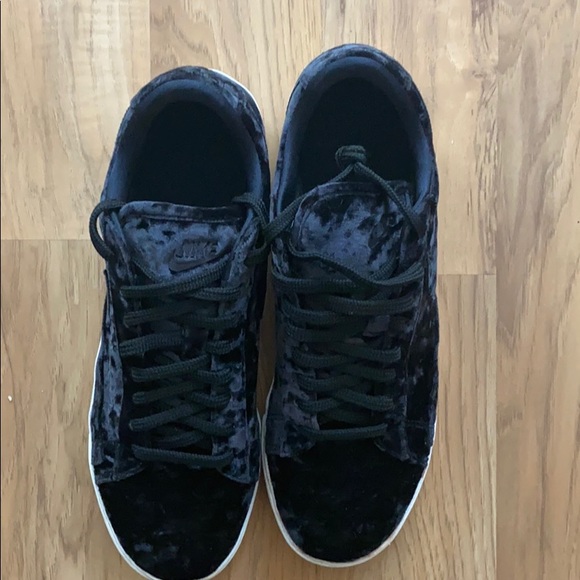 Nike Shoes - Nike Womens crushed velvet blazers